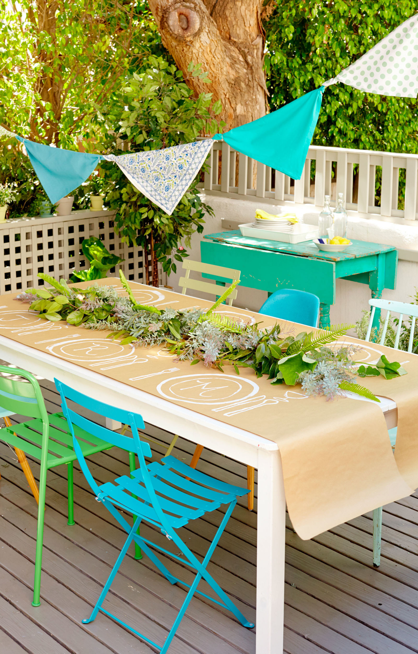 Outdoor Birthday Decorations
 Backyard Party Ideas And Decor Summer Entertaining Ideas