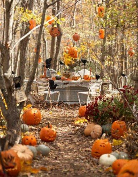 Outdoor Halloween Party Ideas
 60 Awesome Outdoor Halloween Party Ideas DigsDigs