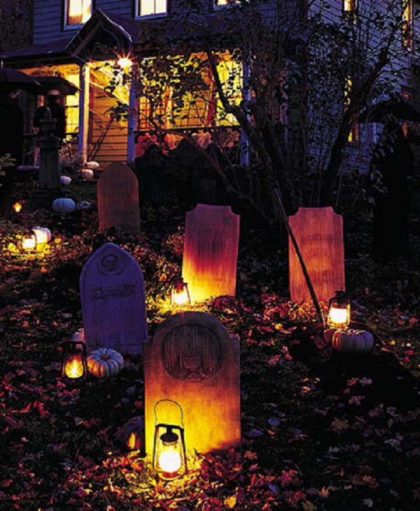 Outdoor Halloween Party Ideas
 Scary Halloween Decorations Easyday