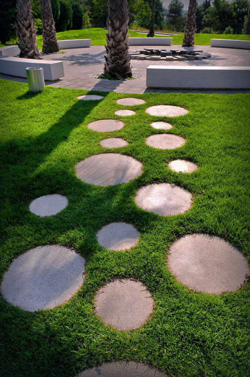 Outdoor Landscape With Stones
 10 Landscaping Ideas For Using Stepping Stones In Your