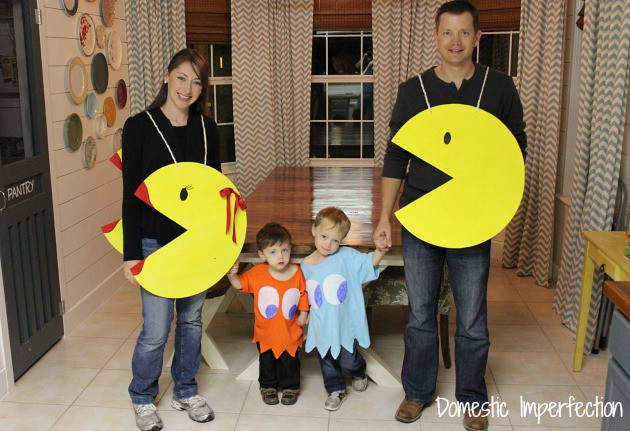 Pacman Costume DIY
 9 Easy Last Minute Costume Ideas