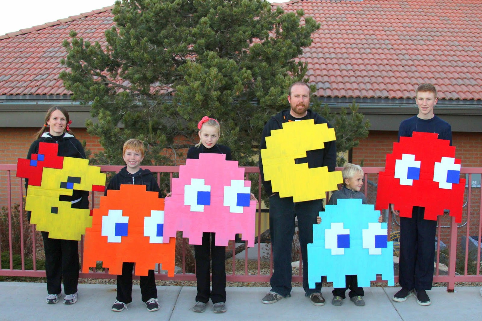 Pacman Costume DIY
 Li l Buck s Creations Homemade Pac Man Halloween Costumes
