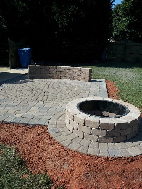 Paver Patio With Fire Pit
 Belgard Paver Wall & Fire Pit