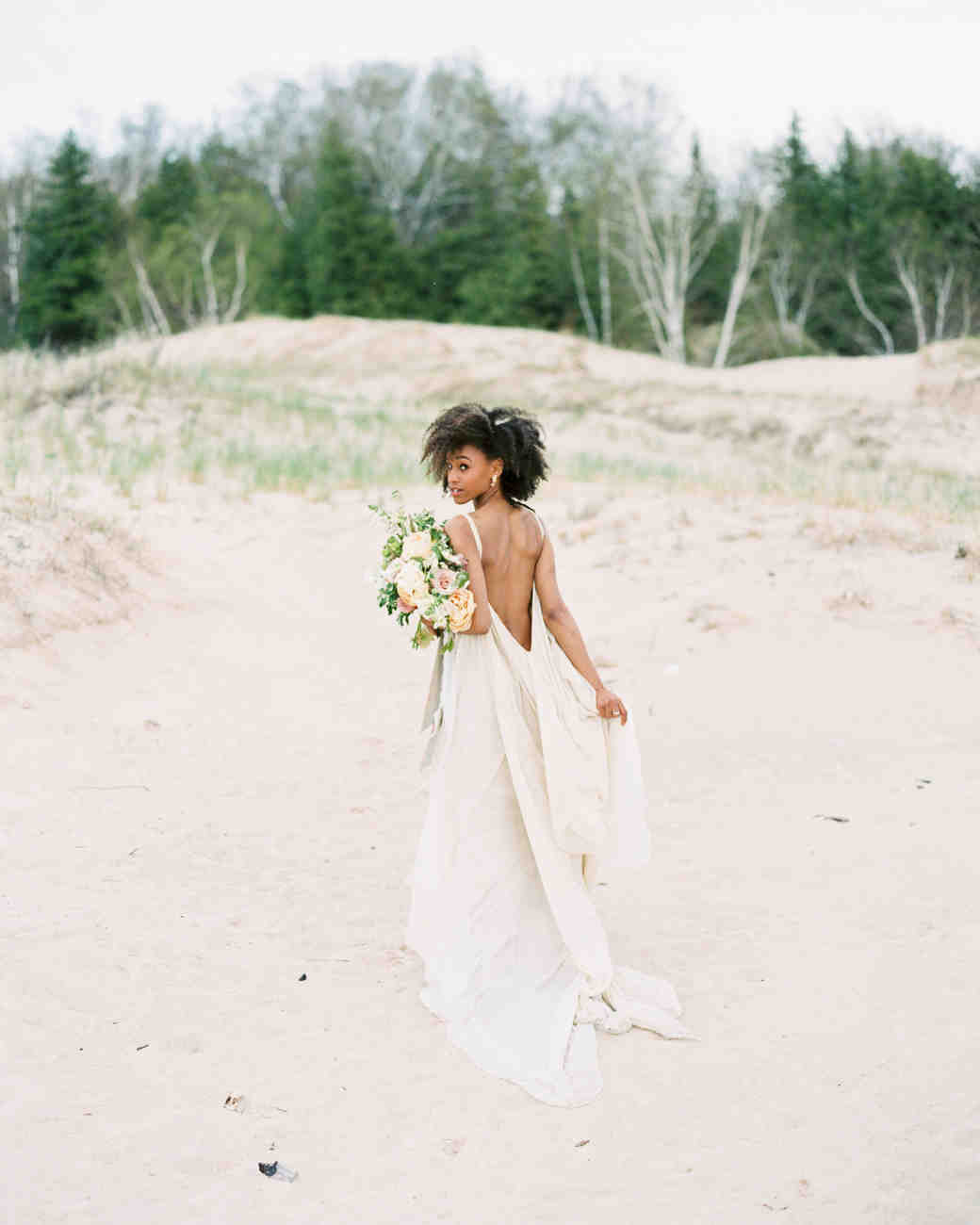 Pictures Of Beach Weddings
 27 Stunning Beach Wedding Dresses