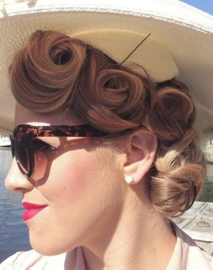 Pin Up Updo Hairstyles
 15 Classy Pin Up Hairstyles