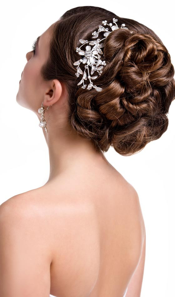 Pin Up Updo Hairstyles
 10 Wedding Updos That You Can Try Too