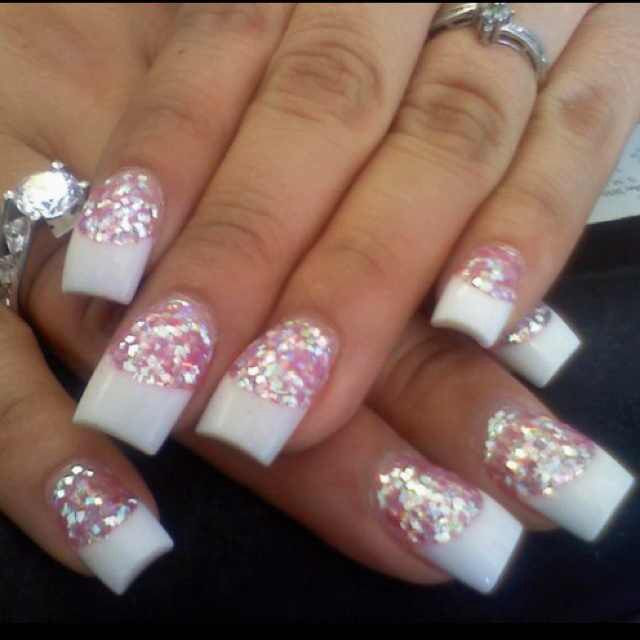 Pink And White Glitter Acrylic Nails
 Sparkly pink and white nails
