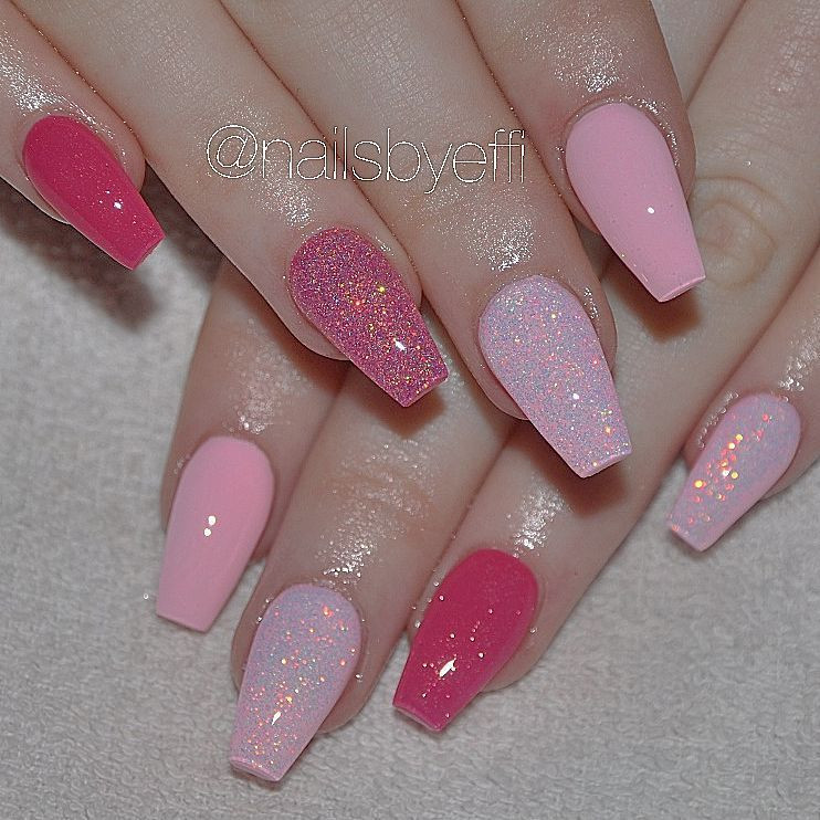 Pink Coffin Nails With Glitter
 Light and dark pink glitter coffin nails