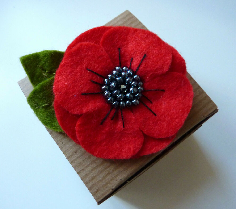 Pins Handmade
 Beautiful Felt Poppy Brooch Handmade Felt flower Brooch