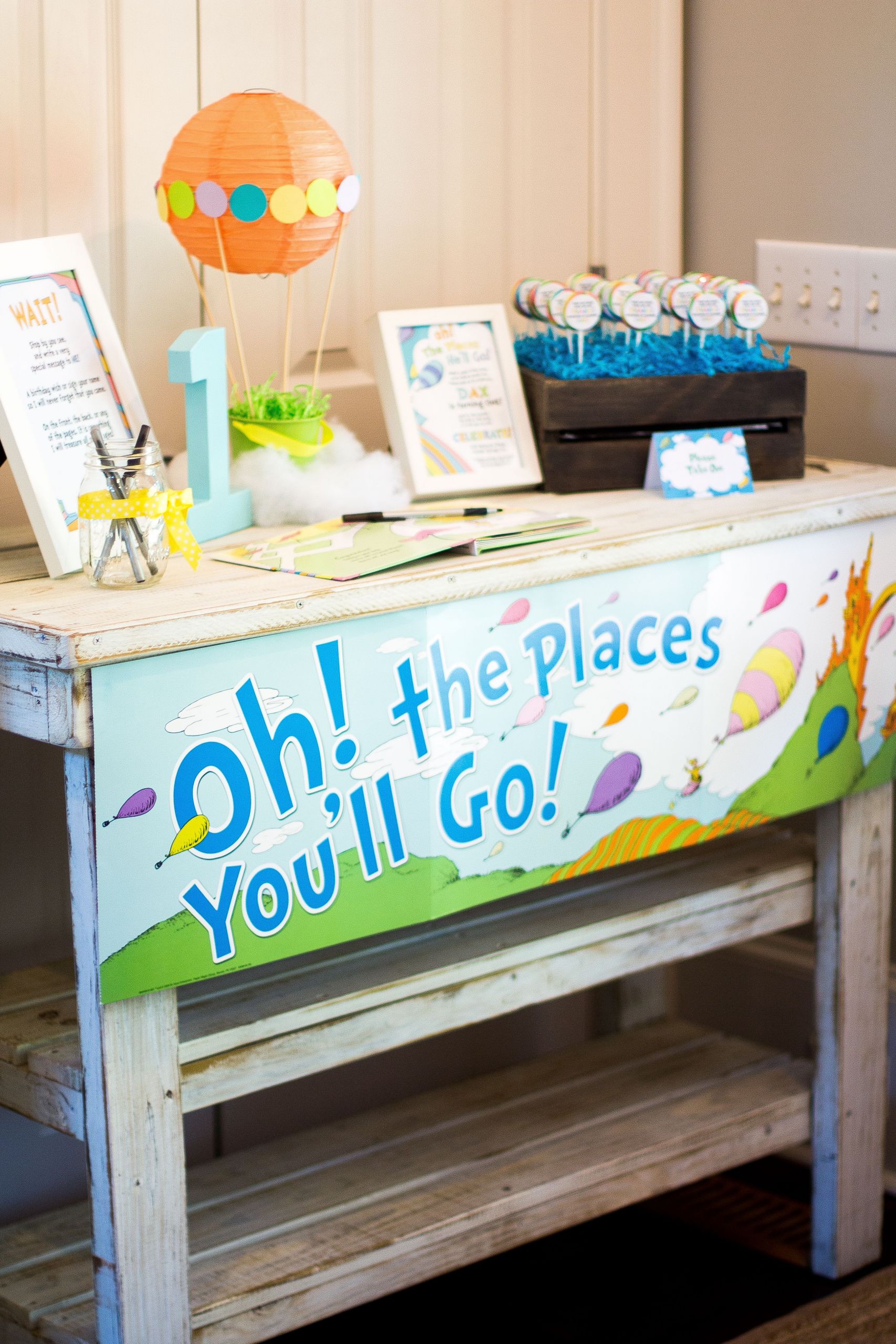 Places For Baby Birthday Party
 Dr Seuss First Birthday & Free Party Favor Printables