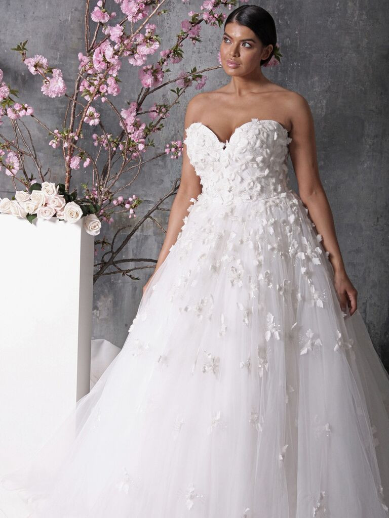 Plus Size Dresses For Wedding
 20 Gorgeous Plus Size Wedding Dress You’ll Love