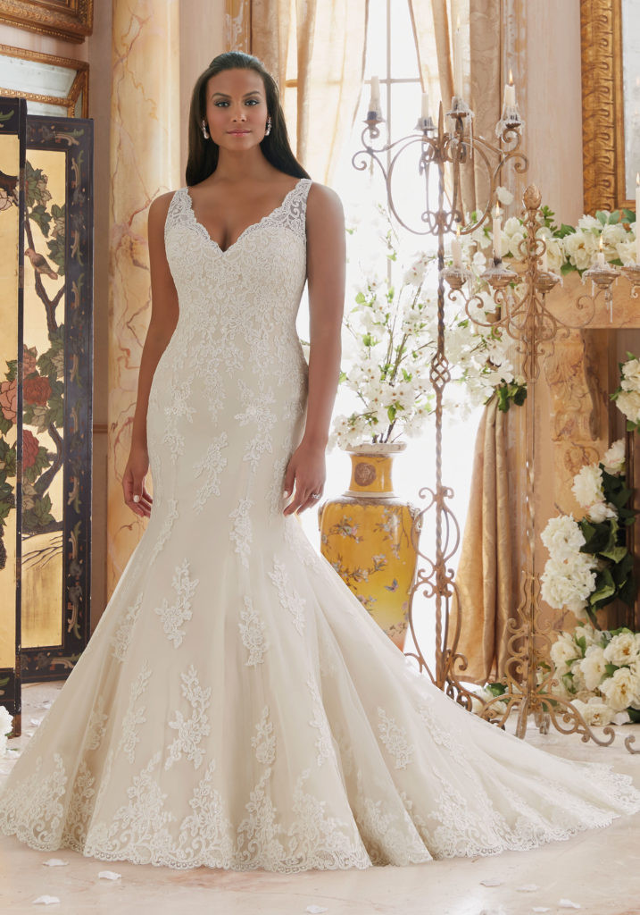 Plus Wedding Gowns
 Plus Size Wedding Dress with Lace Appliques on Tulle