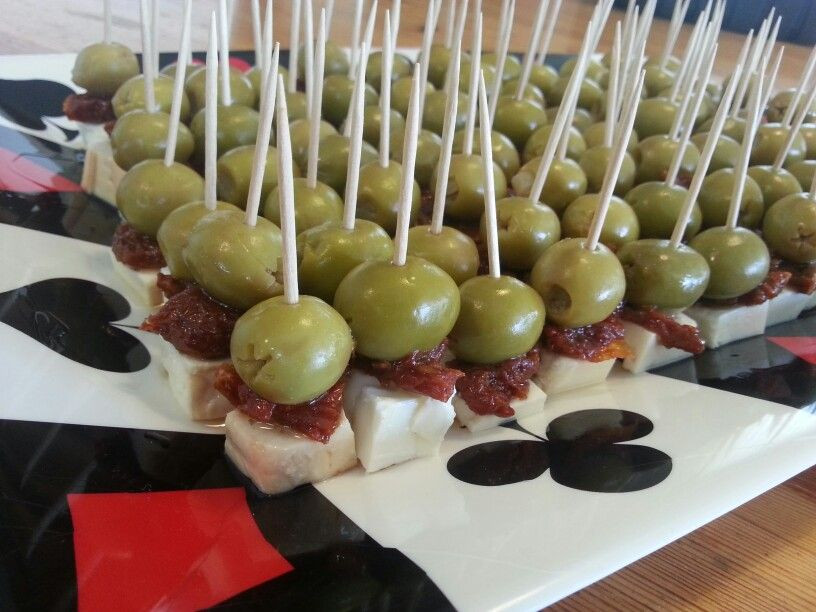 Poker Party Food Ideas
 Olives sundried tomatoes and smoked feta with olive oil