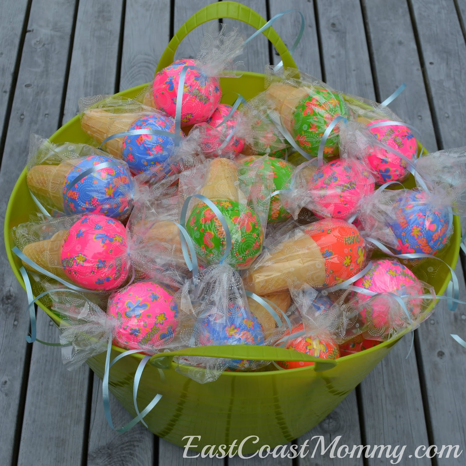 Pool Party Goodie Bag Ideas
 East Coast Mommy Pool party PARTY FAVOR ideas with free
