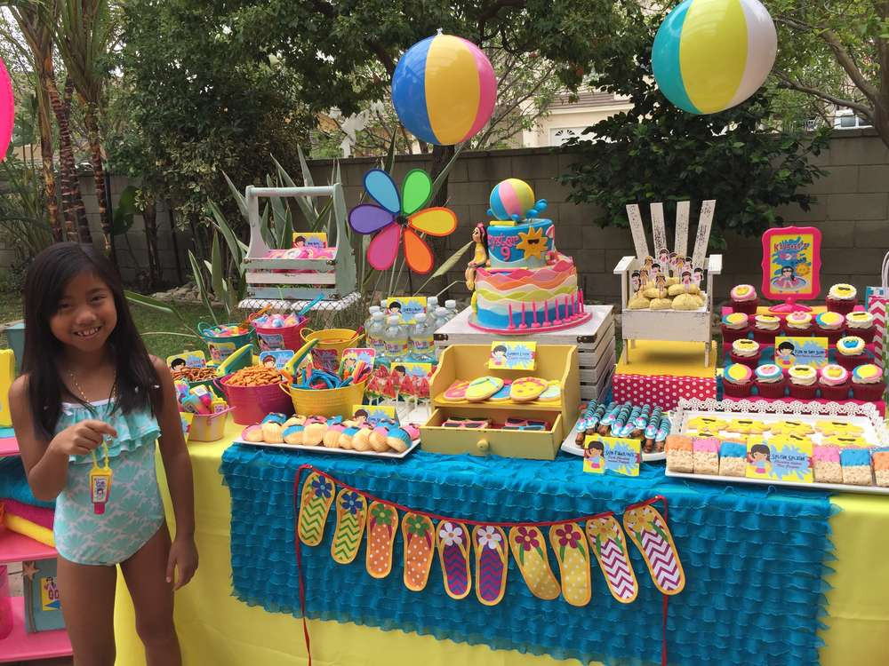 Pool Party Ideas For Girls
 Swimming Pool Summer Party Summer Party Ideas