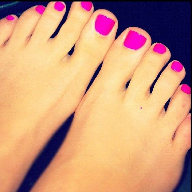 Popular Toe Nail Colors
 Winter colors and designs to your pedicure