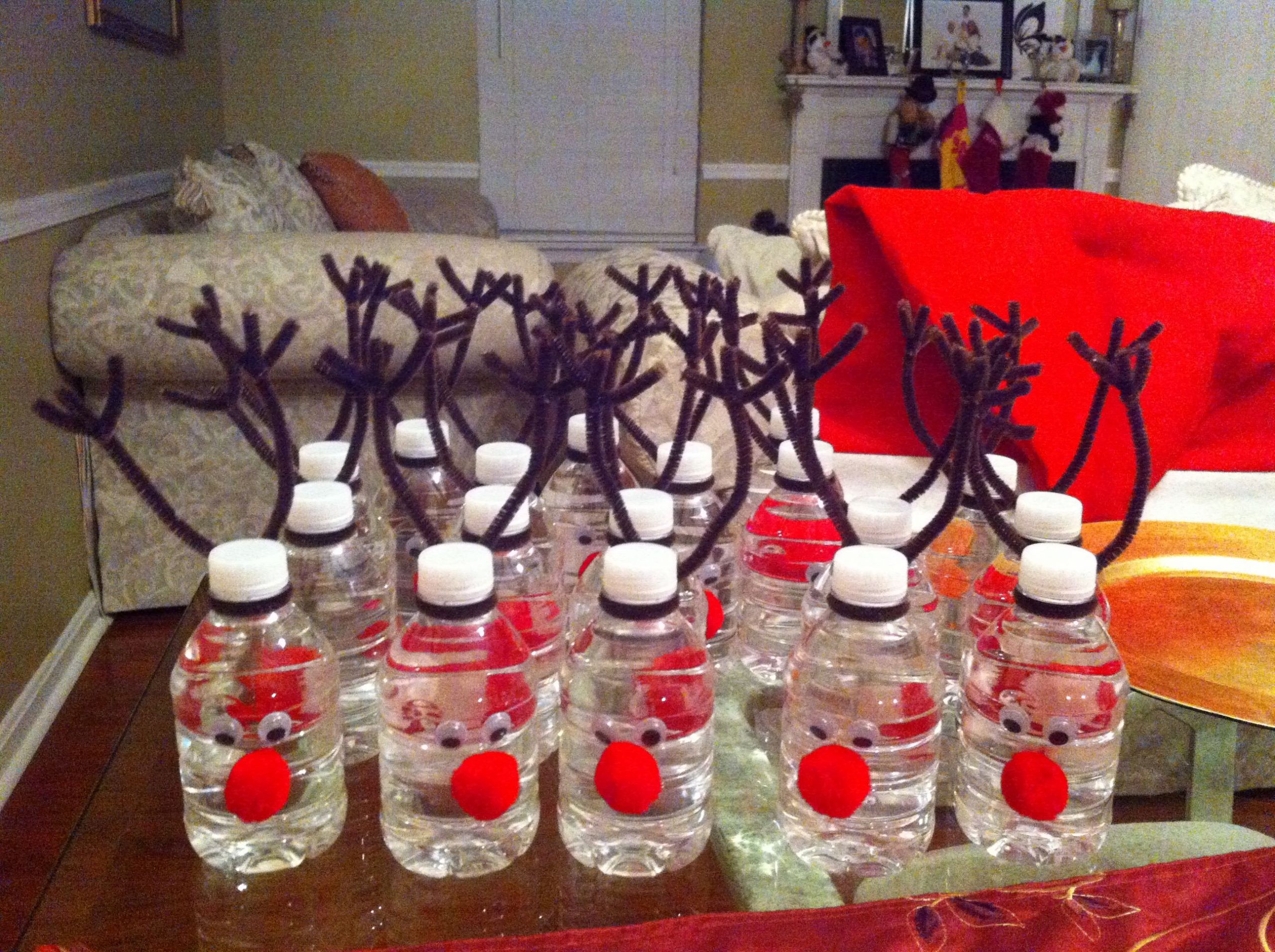 Preschool Holiday Party Ideas
 I decorated these Reindeer Bottle Waters for my daughters