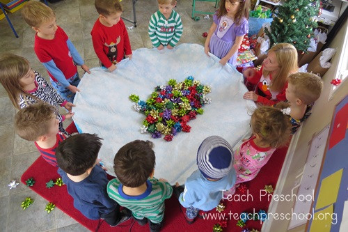 Preschool Holiday Party Ideas
 Simple t bow game for preschoolers