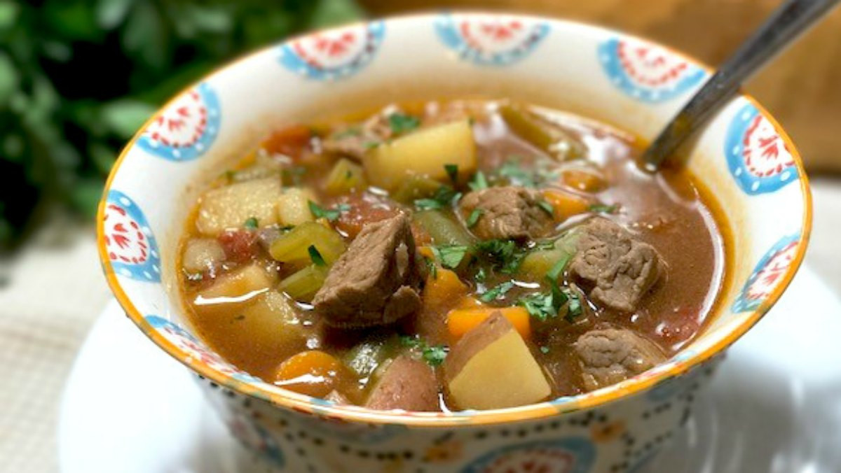 Pressure Cooker Beef Soup
 Ve able Beef Soup Recipe Slow Cooker & Pressure Cooker