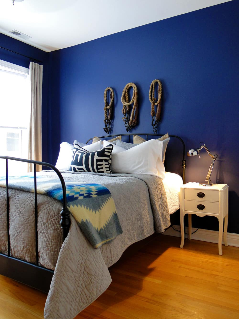 Pretty Paint Colors For Bedrooms
 20 Bold & Beautiful Blue Wall Paint Colors