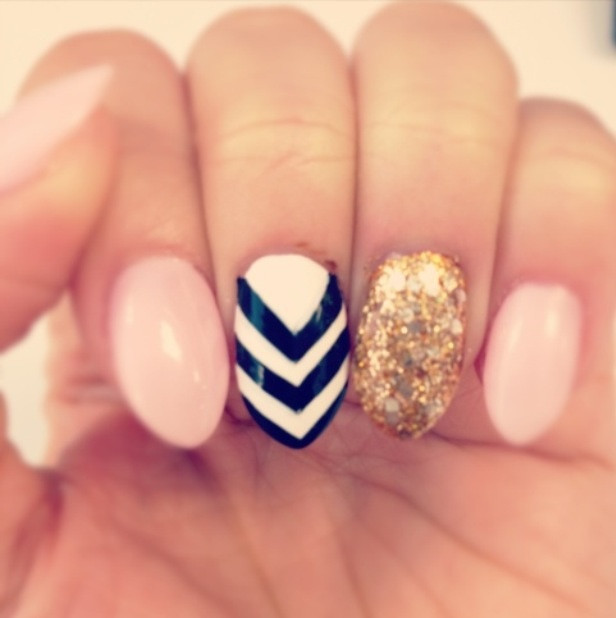 Pretty Pointy Nails
 No pointy nails but pretty Nails Pinterest