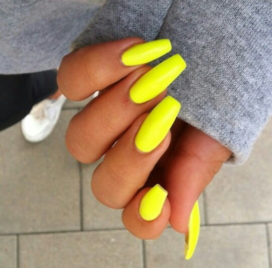 Pretty Yellow Nails
 Neon yellow nails image by loren on Favim