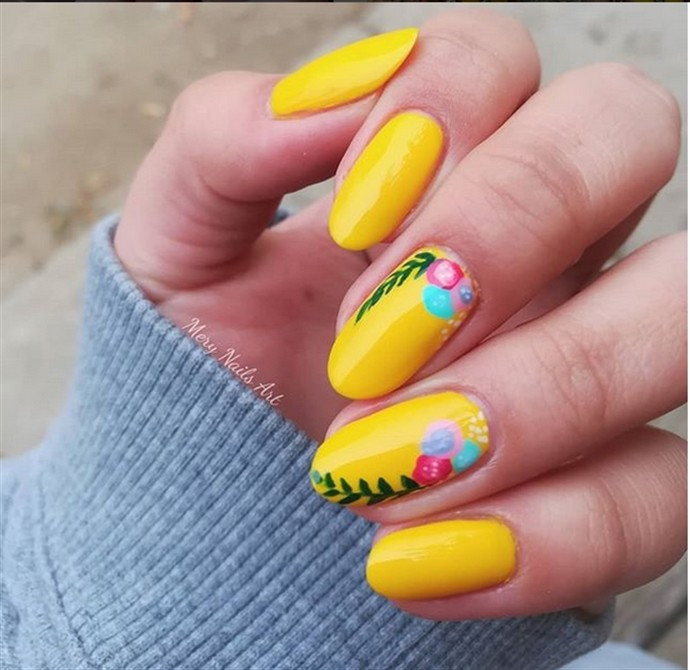 Pretty Yellow Nails
 35 Gorgeous Yellow Nail Art Styles For Pretty La s