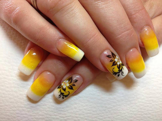 Pretty Yellow Nails
 Flower Nail Design