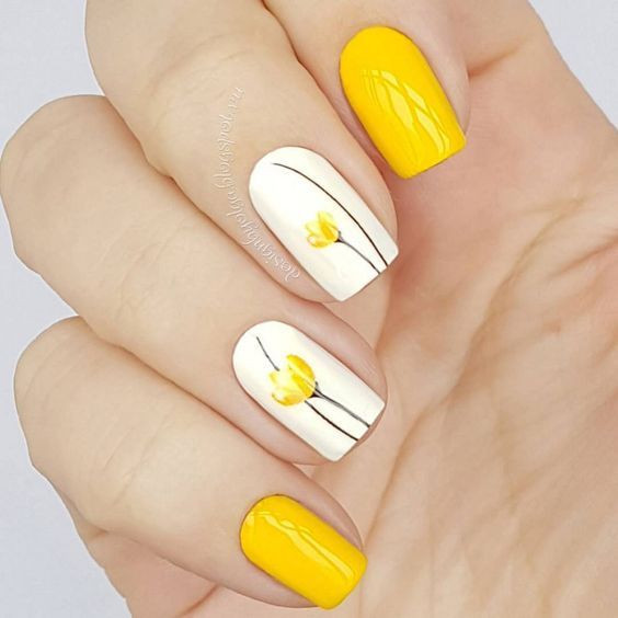 Pretty Yellow Nails
 Beautiful Yellow Accented Nails s and