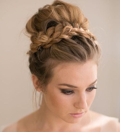 Prom Hairstyle Buns
 40 Most Delightful Prom Updos for Long Hair in 2017