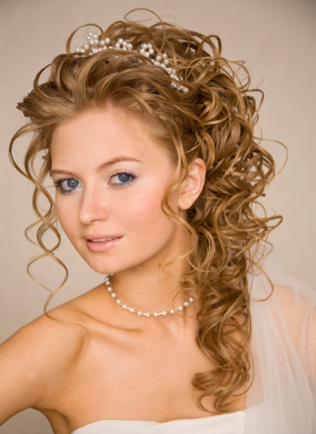 Prom Hairstyle Curly Hair
 Prom Hairstyles Short hairstyles short curly hairstyles