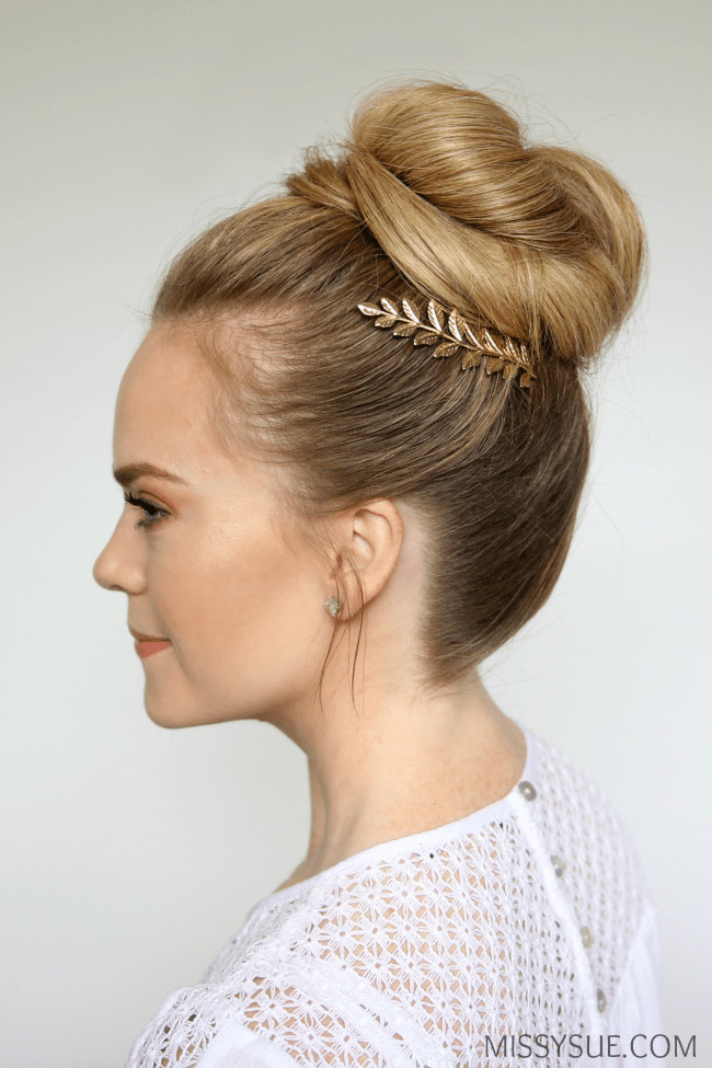 Prom Hairstyles Bun
 3 Easy Prom Hairstyles
