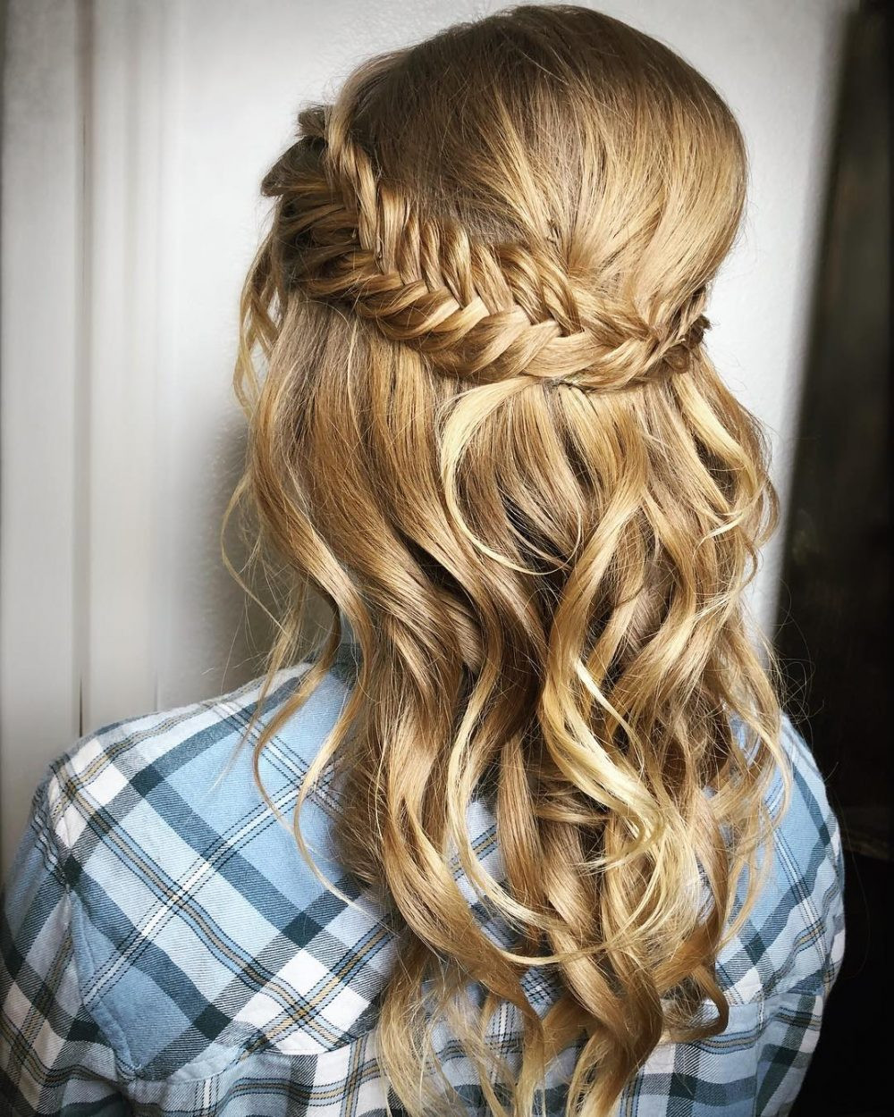 Prom Up Hairstyle
 27 Prettiest Half Up Half Down Prom Hairstyles for 2019