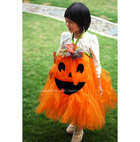 Pumpkin Costume DIY
 33 Easy And Interesting DIY Halloween Costumes For Kids