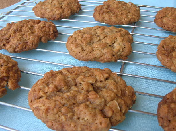 Quaker Vanishing Oatmeal Cookies
 Vanishing Oatmeal Raisin Cookies Recipe Food