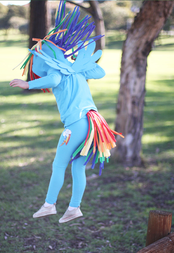 Rainbow Costume DIY
 Rainbow Dash