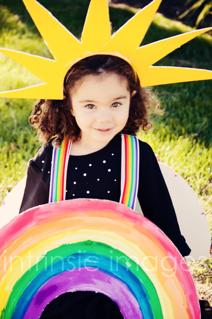 Rainbow Costume DIY
 Lyra