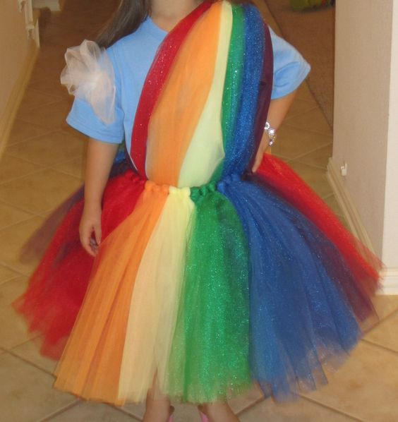 Rainbow Costume DIY
 Pinterest • The world’s catalog of ideas