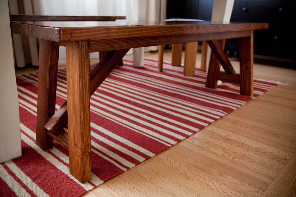 Reclaimed Wood Bench DIY
 DIY reclaimed barnwood dining table