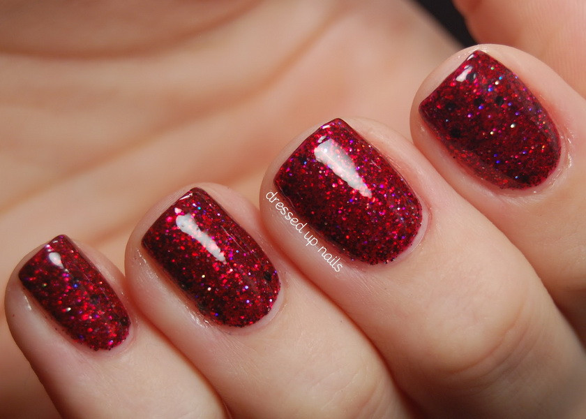 Red Glitter Nails
 Glitter nail designs for shiny hands yve style