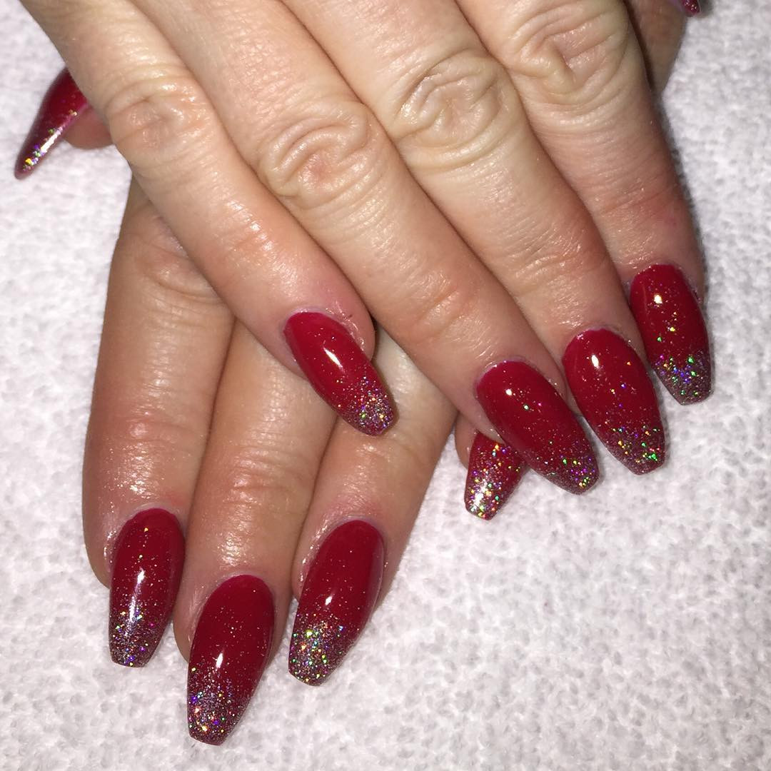Red Glitter Nails
 Pretty Red Nail Designs