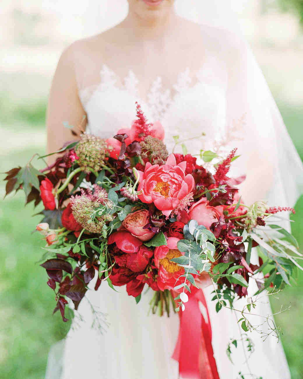 Red Wedding Flowers
 34 Romantic Red Wedding Bouquets
