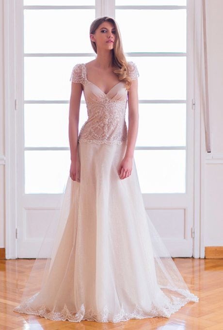 Renewing Wedding Vows Dresses
 Easy Breezy Romantic Wedding Gowns for Your Vow Renewal