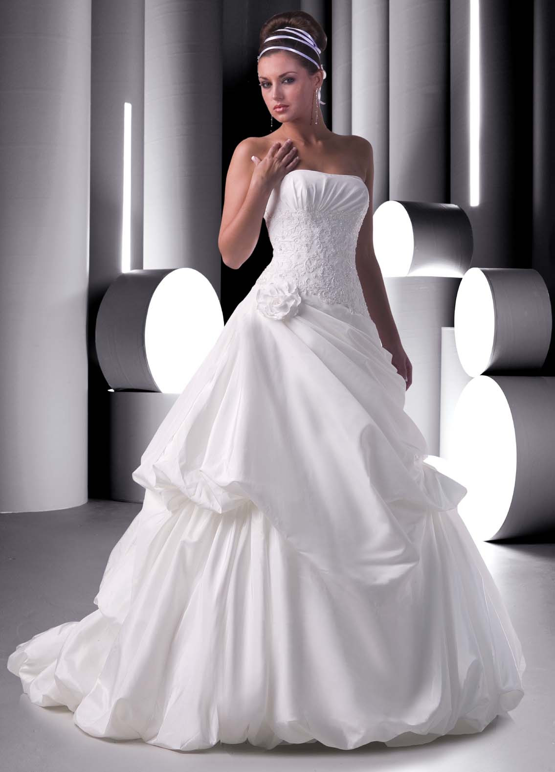 Rent A Wedding Gown
 The Advantages of a Rented Wedding Dress