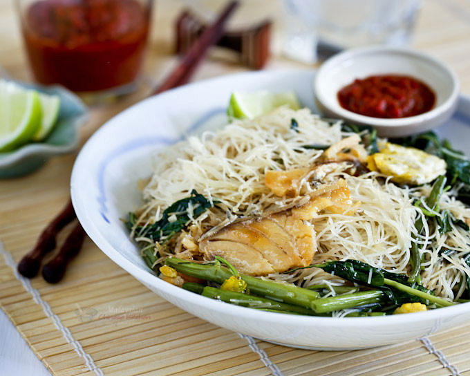 Rice Noodles Fish Book
 Kiam Hu Beehoon Fried Rice Noodles with Salted Fish