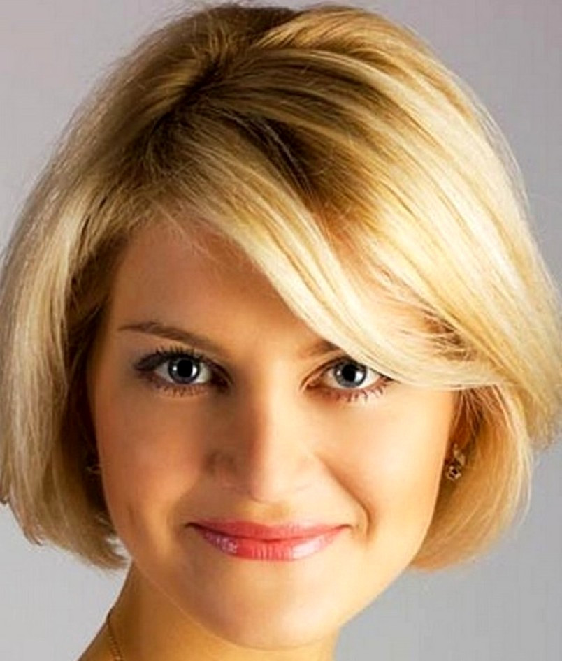 Round Face Hairstyle Female
 14 Best Short Haircuts for Women with Round Faces