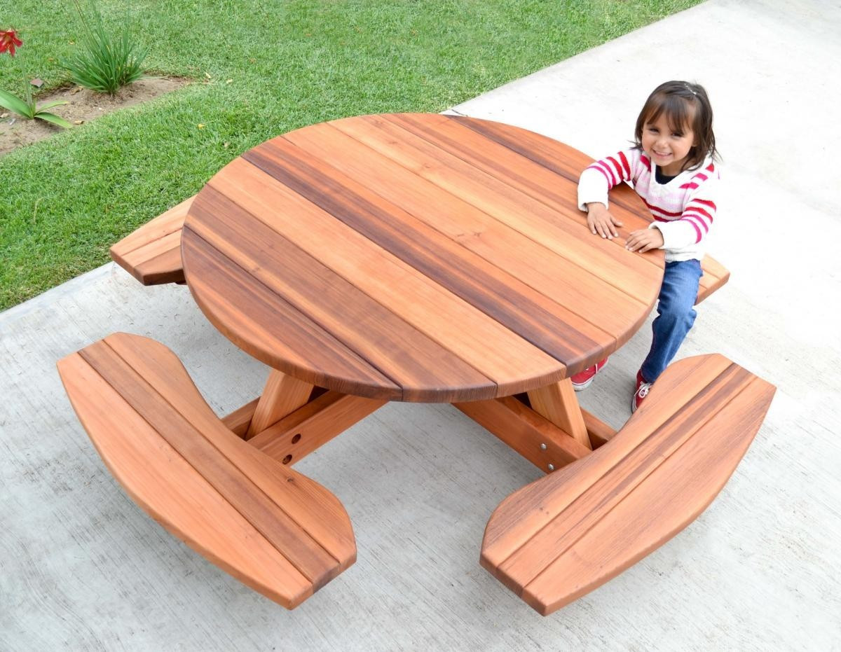 Round Kids Table
 Kid s Round Picnic Table Set Built to Last Decades