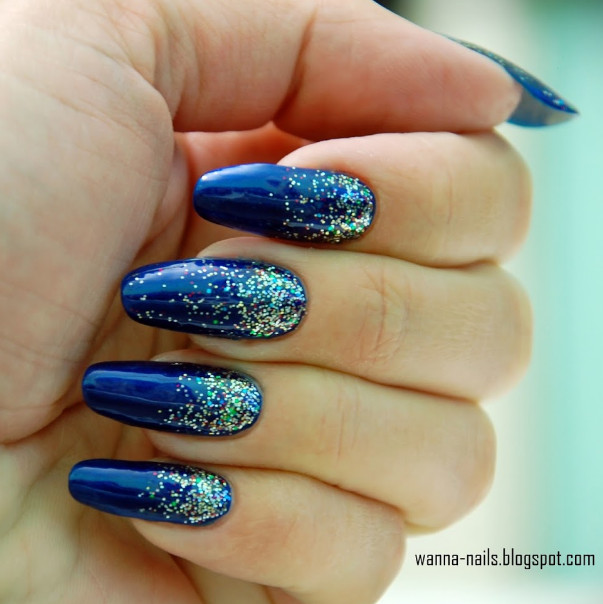 Royal Blue Glitter Nails
 Plaid royal blue nails
