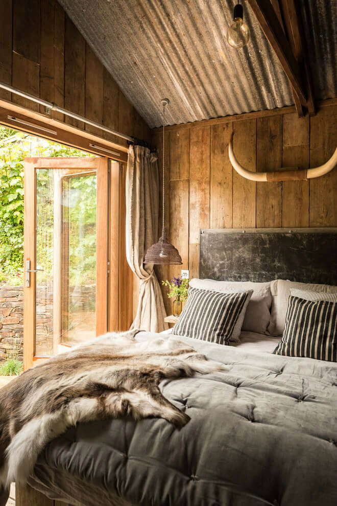 Rustic Romantic Bedroom
 26 Best Rustic Bedroom Decor Ideas and Designs for 2020