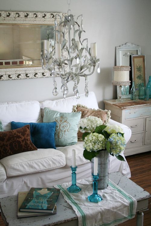 Rustic Shabby Chic Living Room
 Heather Kowalski s beautiful shabby rustic cottage chic